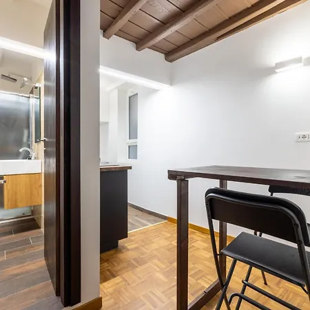 Woodstyle - Navona Apartment