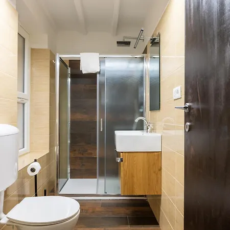 Woodstyle - Navona Rome